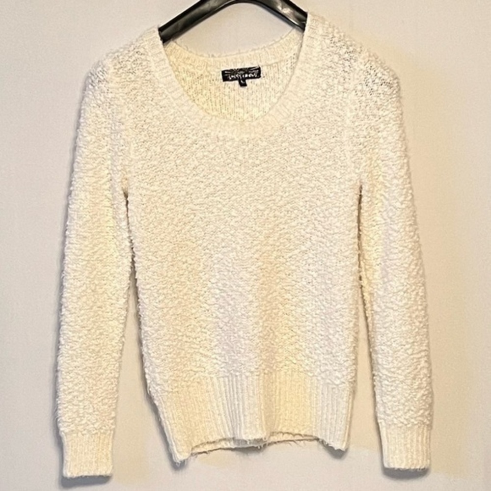 Almost Famous, woman’s polyester blend sweater, size L